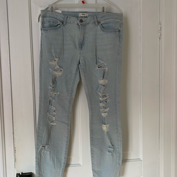 Forever 21 Denim - Forever 21 Low Rise Ankle Fit